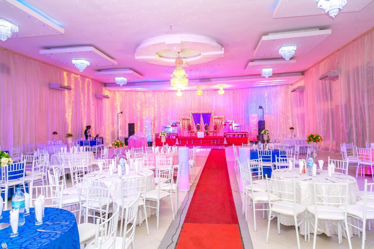 Kebbys Hotel Dar es Salaam Zewnętrze zdjęcie