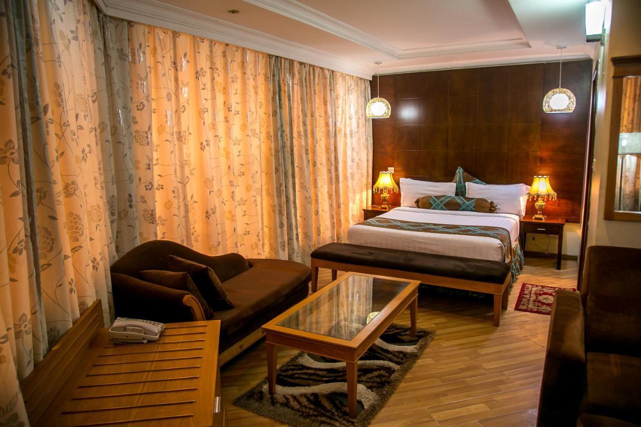 Kebbys Hotel Dar es Salaam Zewnętrze zdjęcie