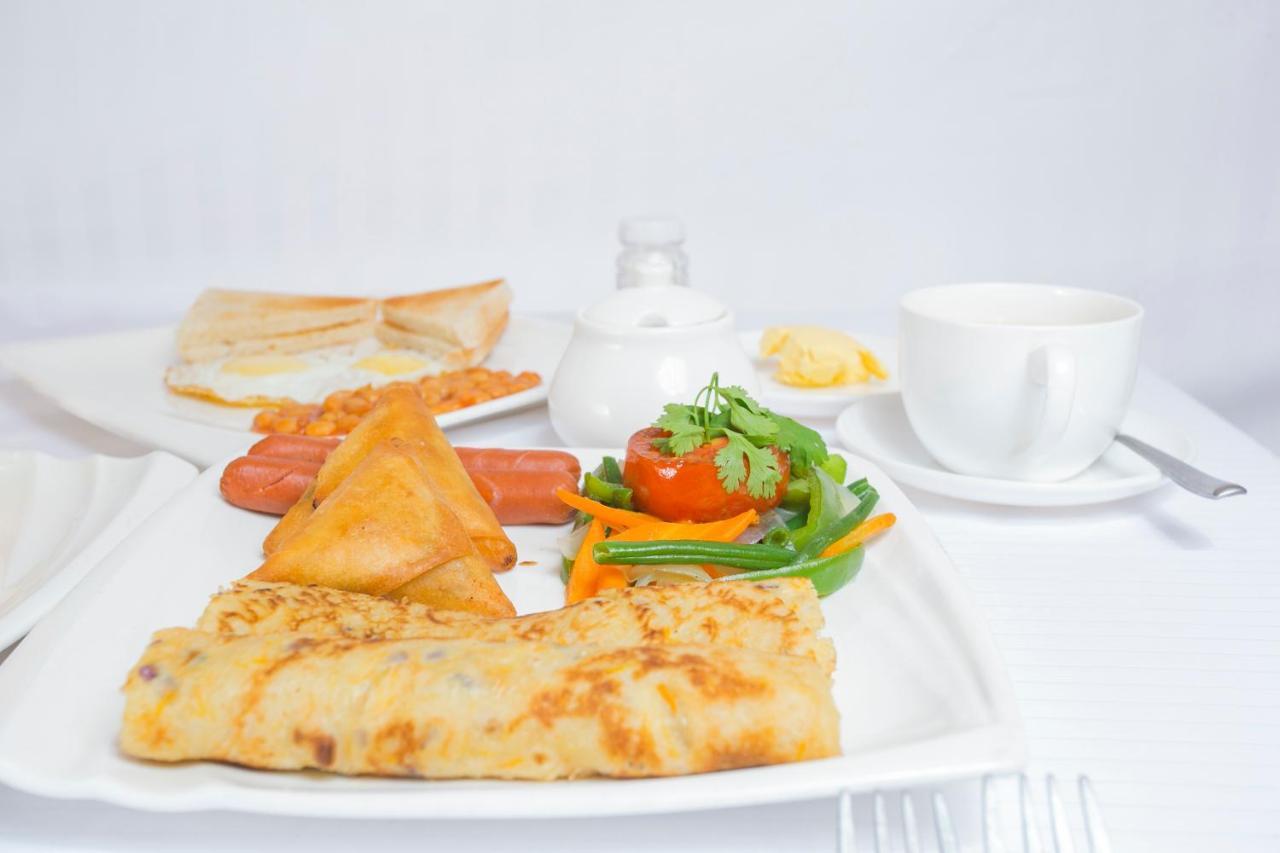 Kebbys Hotel Dar es Salaam Zewnętrze zdjęcie
